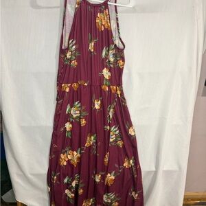 Elegant Floral Maxi Dress - Burgundy size medium with slit and pockets